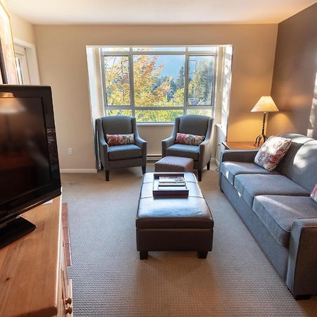 Whistler Town Plaza By Latour Hotels And Resorts Esterno foto