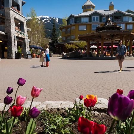 Whistler Town Plaza By Latour Hotels And Resorts Esterno foto