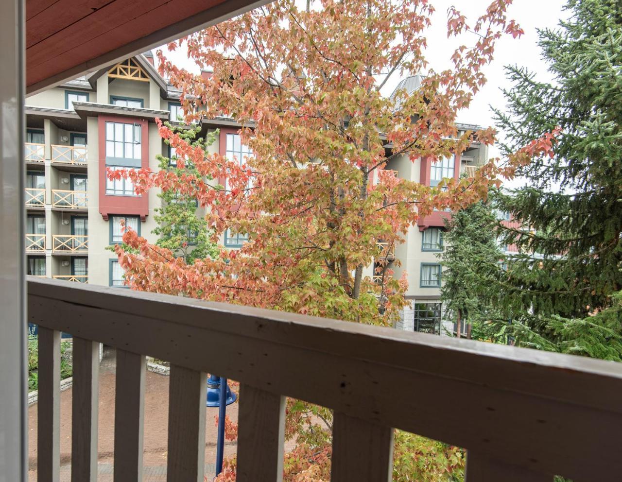 Whistler Town Plaza By Latour Hotels And Resorts Esterno foto