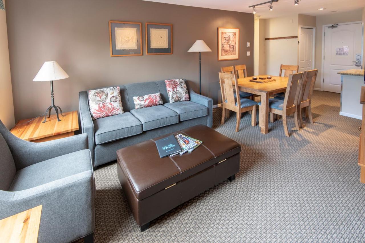 Whistler Town Plaza By Latour Hotels And Resorts Esterno foto