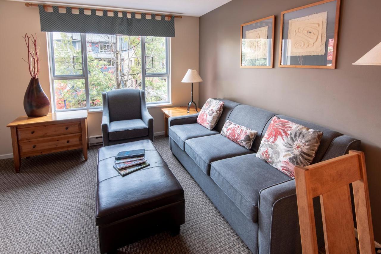 Whistler Town Plaza By Latour Hotels And Resorts Esterno foto