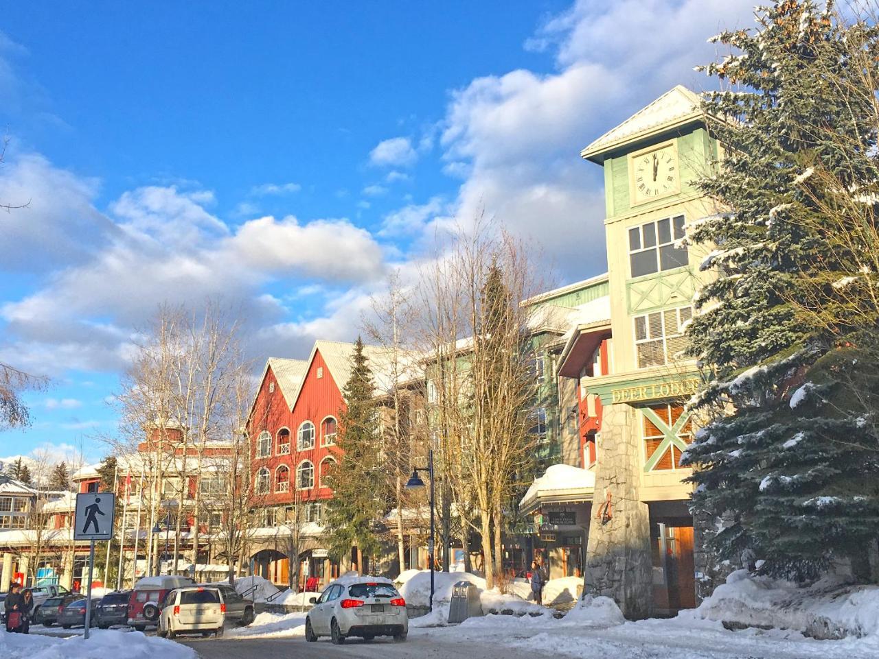 Whistler Town Plaza By Latour Hotels And Resorts Esterno foto