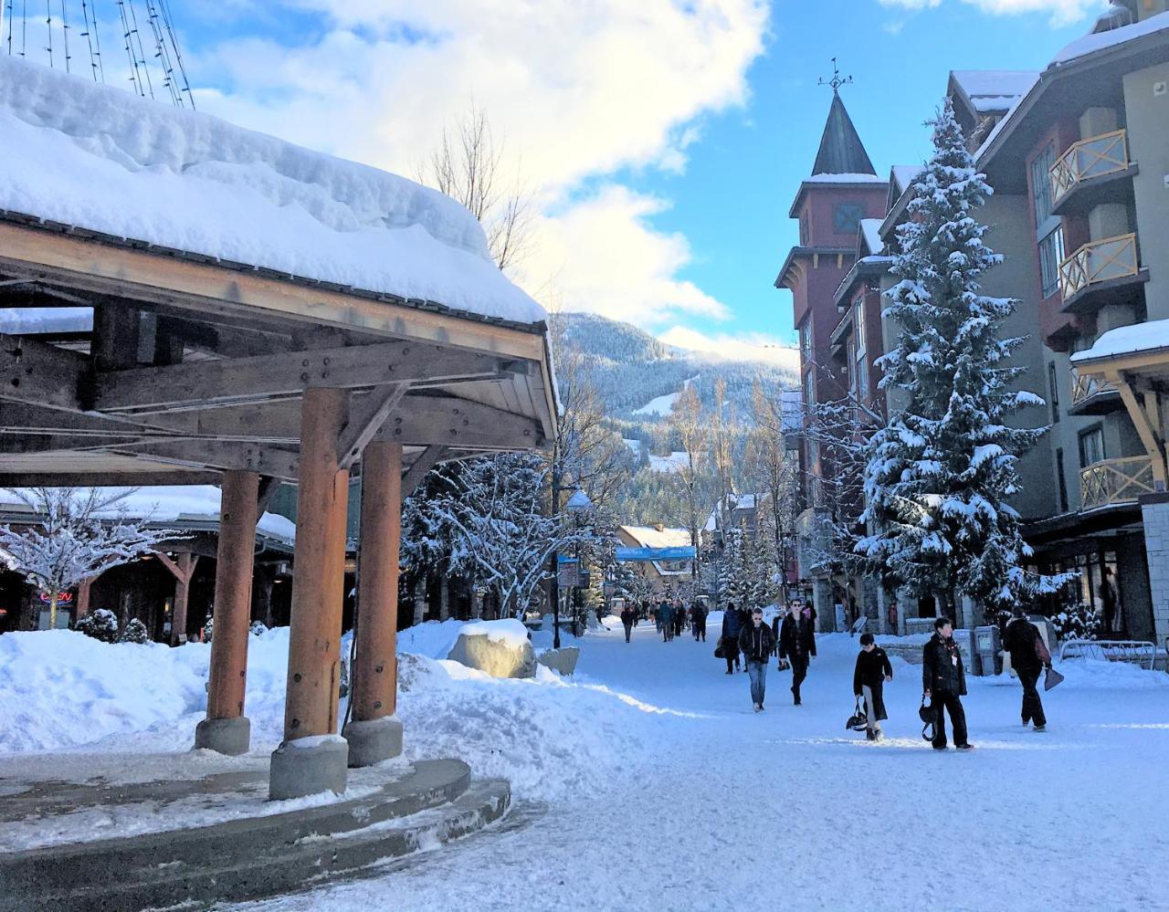 Whistler Town Plaza By Latour Hotels And Resorts Esterno foto